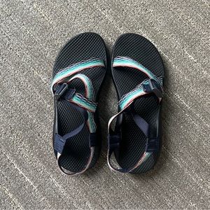 Women’s Chacos, Z/1 Classic Prism Mint Rainbow Stripe Size 9